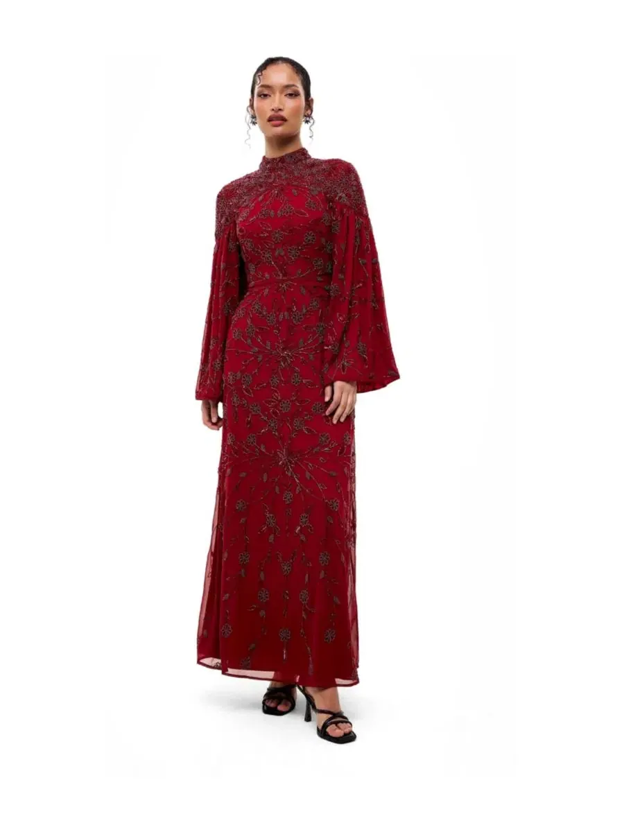 Платье-макси с пайетками и высоким воротом, модель Embellished Sequins High Neck Gown Maryisa — коричневый
