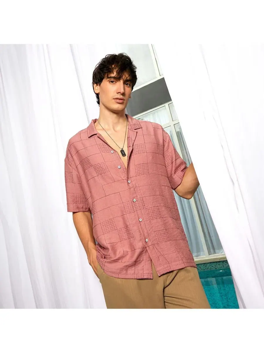 Оверсайз рубашка с коротким рукавом, Breezy Foliage Shirt Campus Sutra — изображение 6 из 7, коричневый
