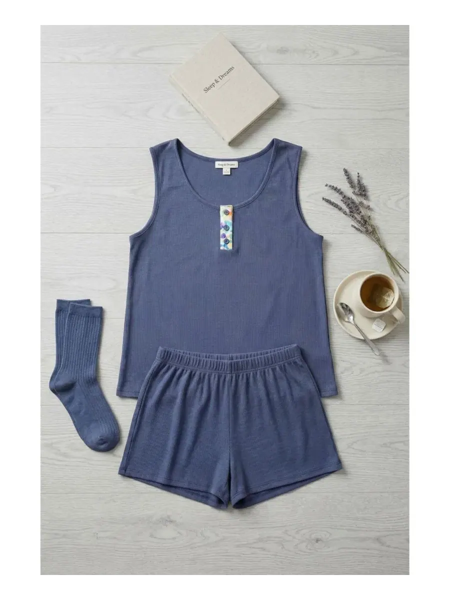 Комплект пижамы с топом и шортами Yummy Jersey Rib Henley Top and Shorts Set Badgley Mischka — изображение 3 из 4, голубика