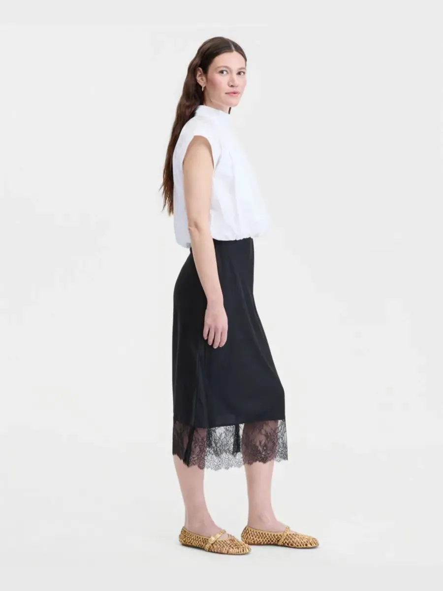 Юбка миди с кружевным подолом, модель Lace-Hem Midi Slip Skirt On 34th — изображение 3 из 6, глубокий черный
