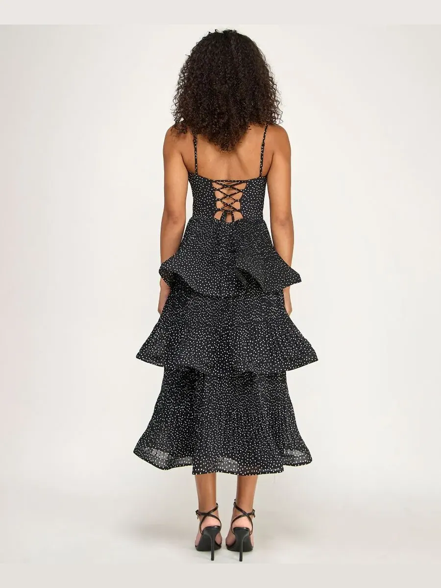 Платье миди с многослойной юбкой и кружевной спинкой Polka Dot Layered Ruffle SENI & CADE — изображение 5 из 6, белый
