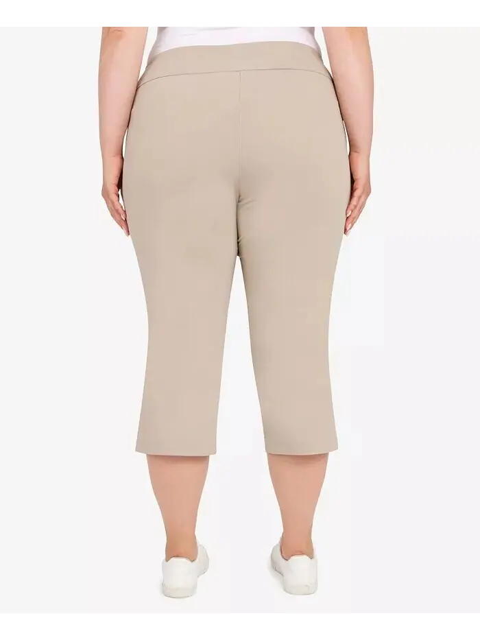 Брюки-капри Plus Size Essentials Solid Push-On с подрезами по низу HEARTS OF PALM — изображение 2 из 4, чино