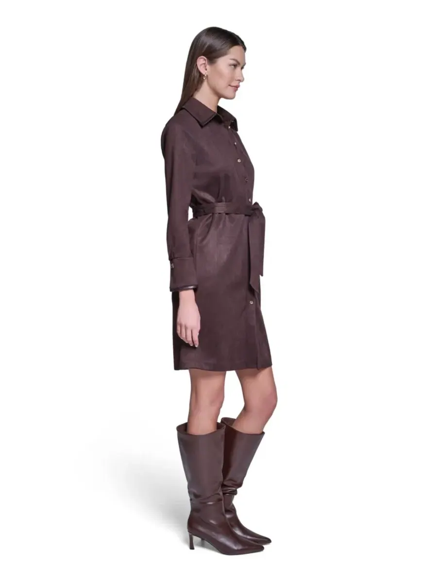 Платье-рубашка миди без подкладки с поясом Halston, Rich Mocha — изображение 3 из 5