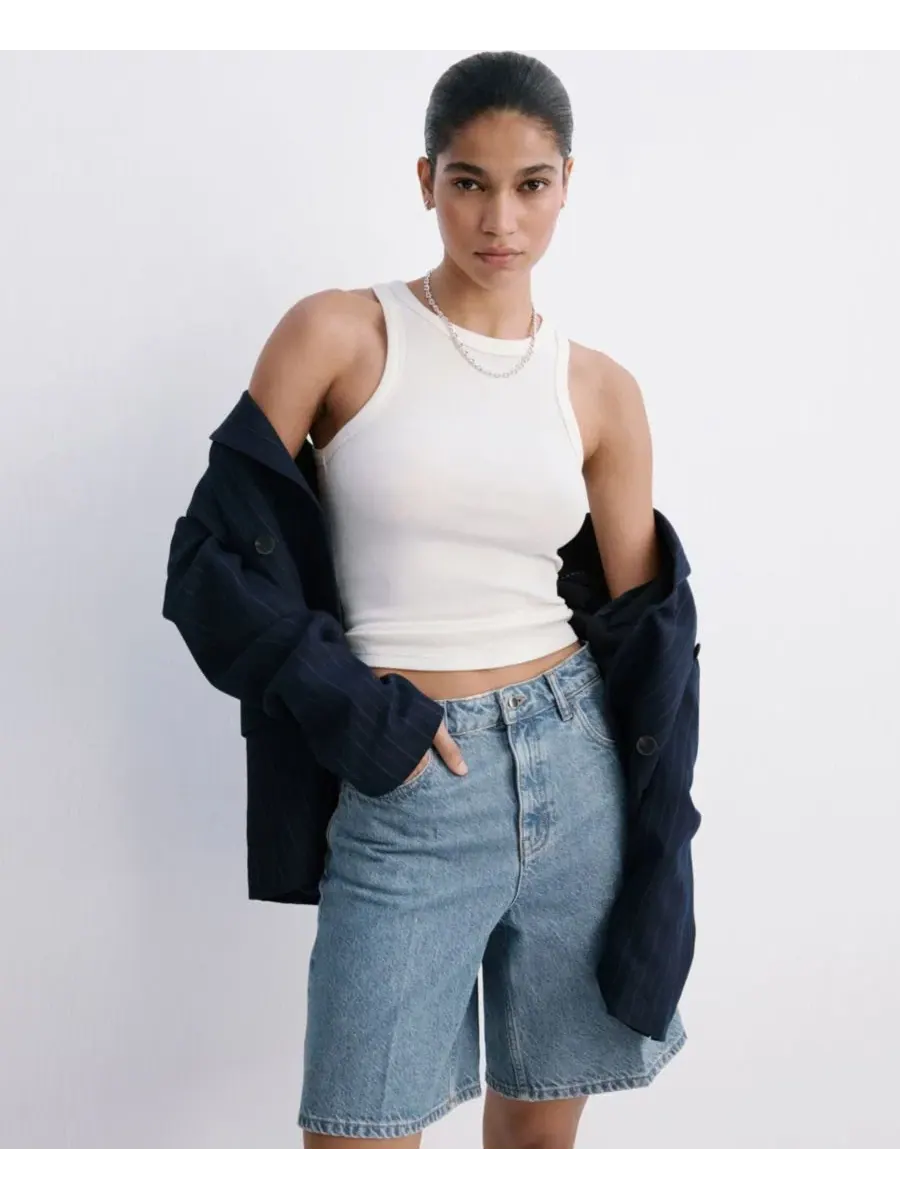 Шорты джинсовые с высокой посадкой прямого кроя High-Waist Straight-Fit Denim Shorts MANGO — изображение 7 из 9, синий
