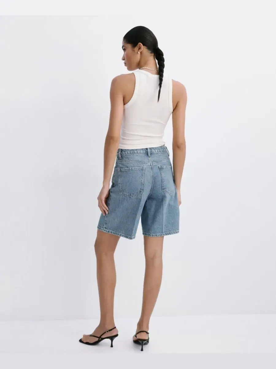 Шорты джинсовые с высокой посадкой прямого кроя High-Waist Straight-Fit Denim Shorts MANGO — изображение 8 из 9, синий