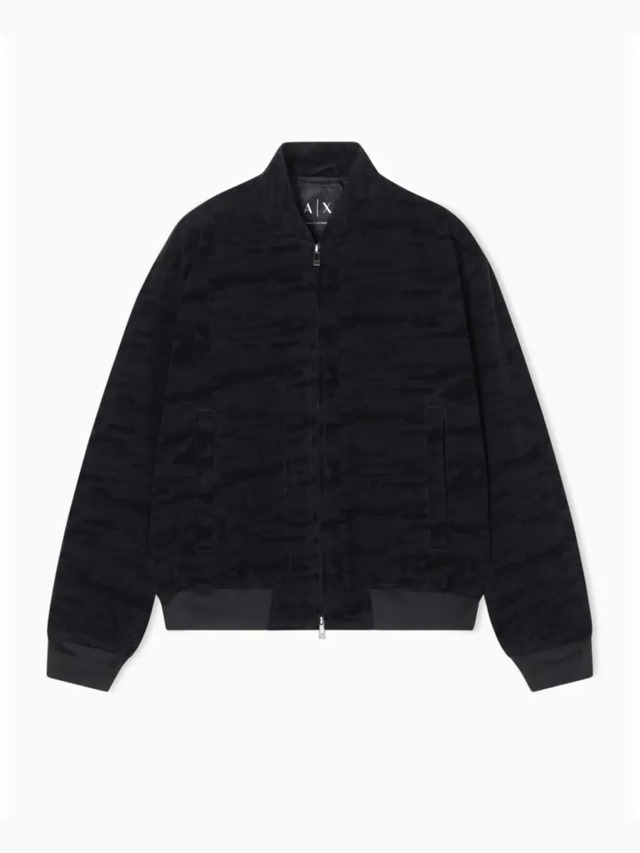 A|X Armani Exchange Мужская куртка-бомбер с жаккардовым камуфляжным рисунком — изображение 2 из 4, черный