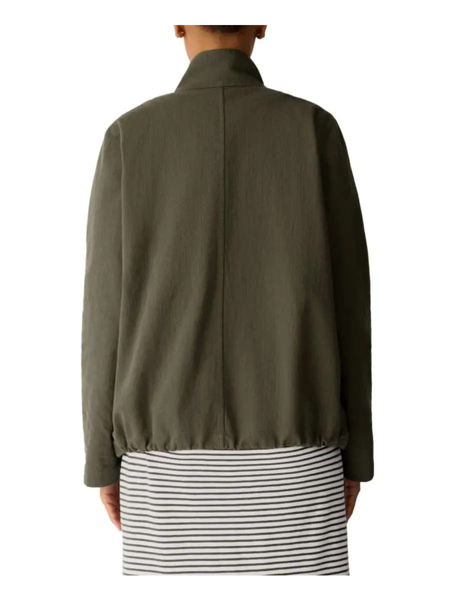 Женская куртка-бомбер с высоким воротником Eileen Fisher — изображение 4 из 4, оливковый