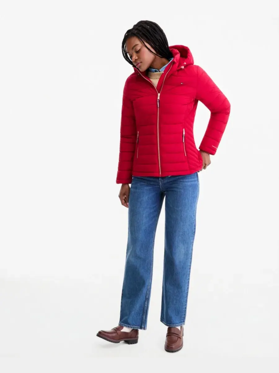 Женское пальто-пуховик с капюшоном, модель Hooded Packable Puffer Coat Tommy Hilfiger — изображение 1 из 5, красный
