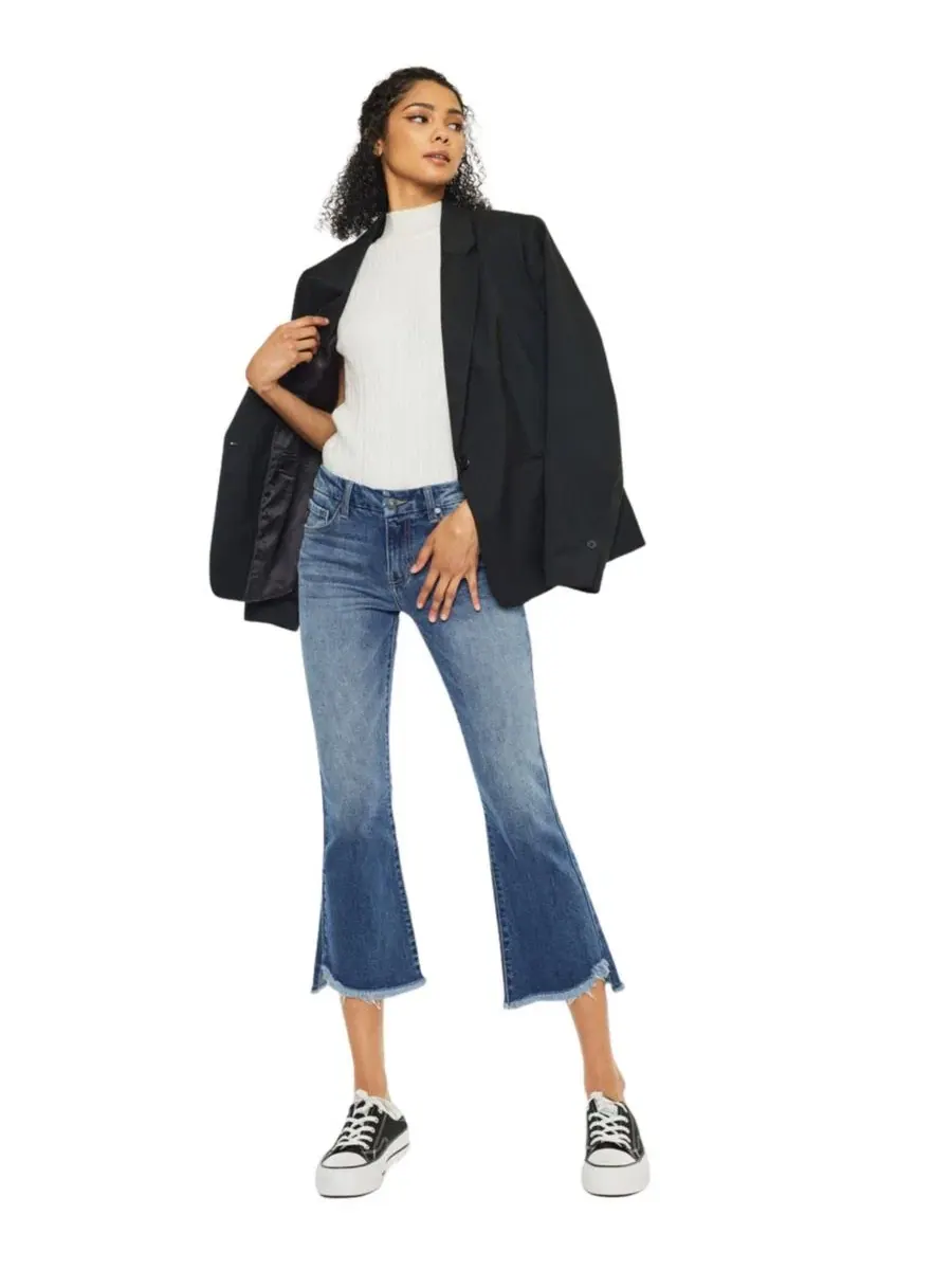 Джинсы-клеш с заниженной посадкой Aida Mid Rise Cropped Flare KanCan — изображение 2 из 8, средняя отмывка
