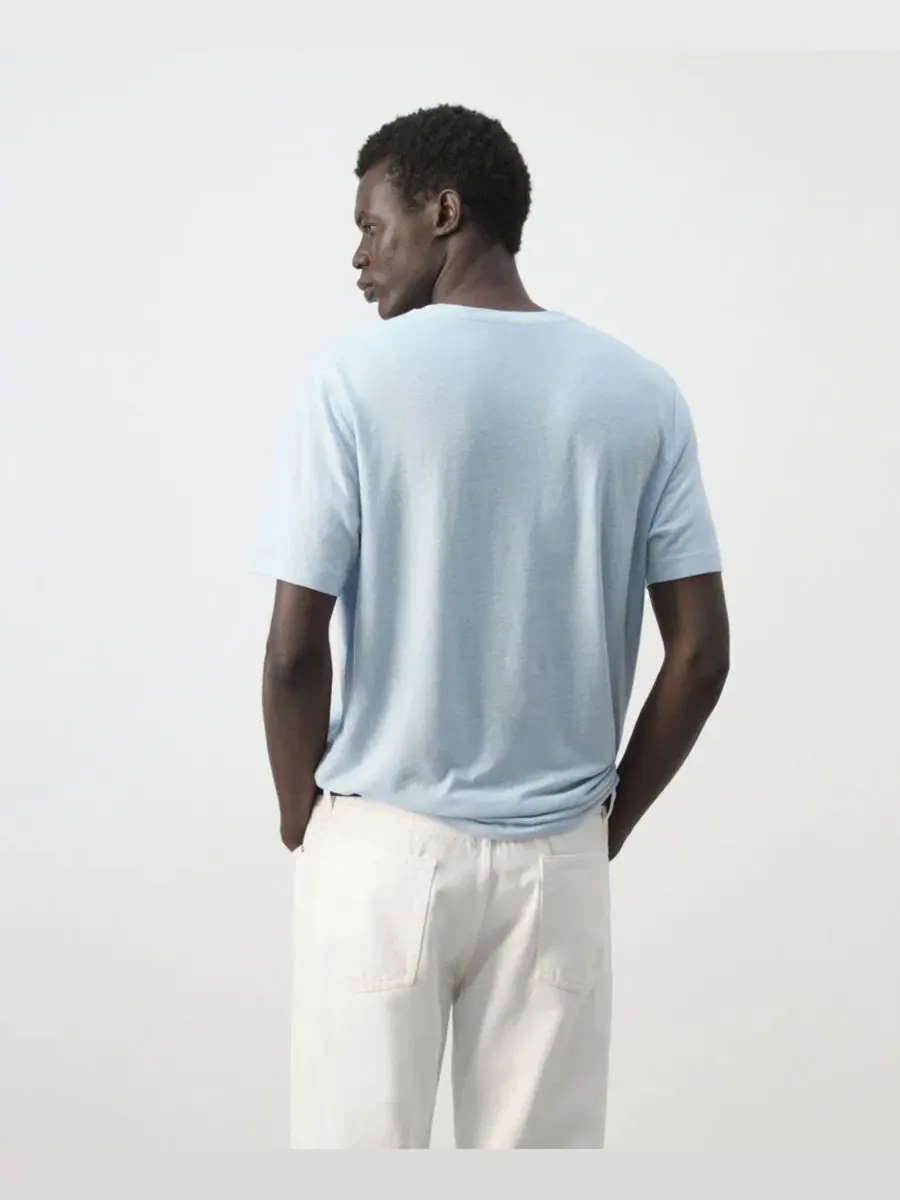 Футболка с коротким рукавом Slim Fit из льняной смеси Mango — изображение 2 из 3, синий