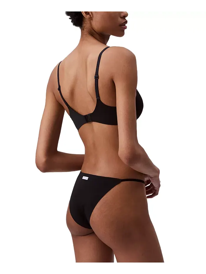 Женский бюстгальтер с эффектом пуш-ап и глубоким вырезом Perfectly Fit QF7315 Calvin Klein — изображение 4 из 5, черный