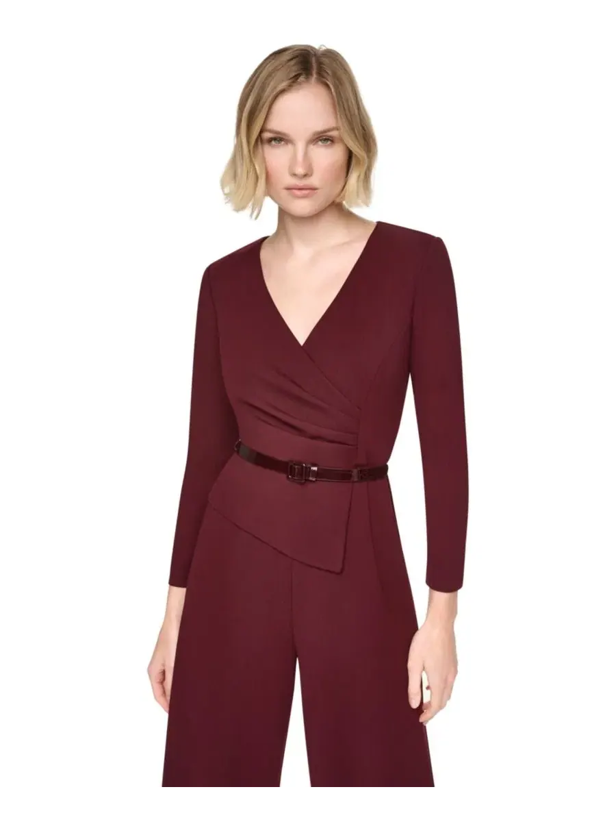 Комбинезон с пеплумом, V-образным вырезом и широкими брючинами DKNY — изображение 3 из 6, бордовый