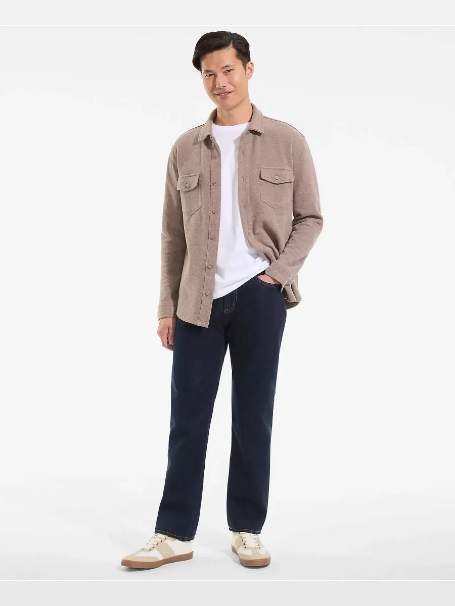 Lands' End Мужские джинсы Forever Blue из эластичной ткани классического кроя — изображение 3 из 4, синий