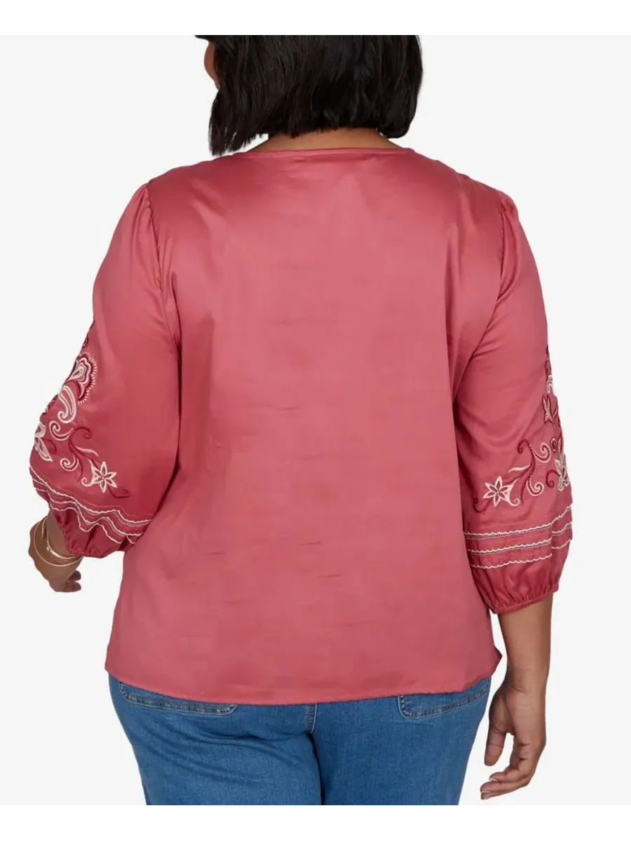 Блуза из вуали с вышивкой и рукавом 3/4, модель Plus Size Embroidered Sleeve Voile Top Ruby Rd. — изображение 5 из 5, розовый
