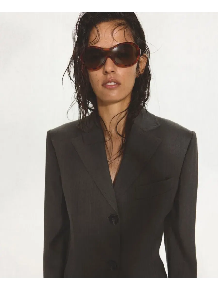 Женский приталенный жакет в елочку, модель Herringbone Fitted Blazer MANGO — изображение 4 из 9, черный