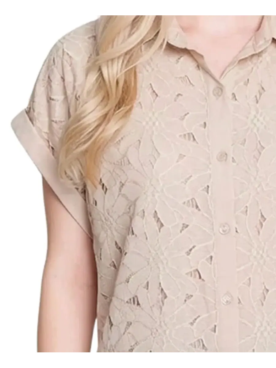 Блуза с коротким рукавом и кружевной вышивкой Petite Short-Sleeve Eyelet Top NY Collection, Doeskin — изображение 3 из 4