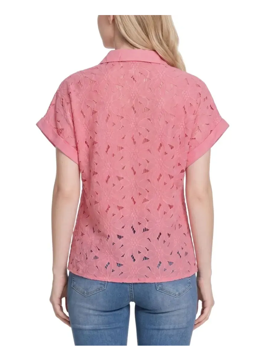 Блузка с коротким рукавом и кружевной вышивкой Petite Short-Sleeve Eyelet Top NY Collection — изображение 4 из 4
