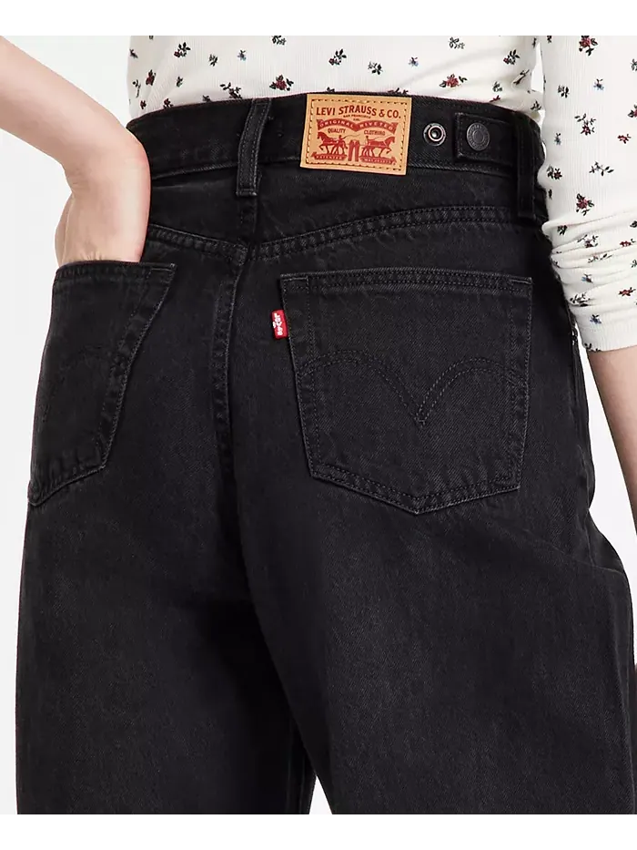 Женские мешковатые джинсы с затягивающейся талией, легкие Levi's — изображение 6 из 8, запечатлеющие моменты