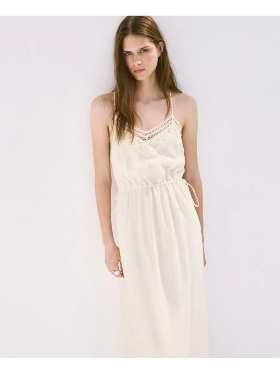 Платье с вышивкой и защипами, модель Openwork Embroidery Crinkled Dress MANGO — изображение 6 из 6, светлый бежевый