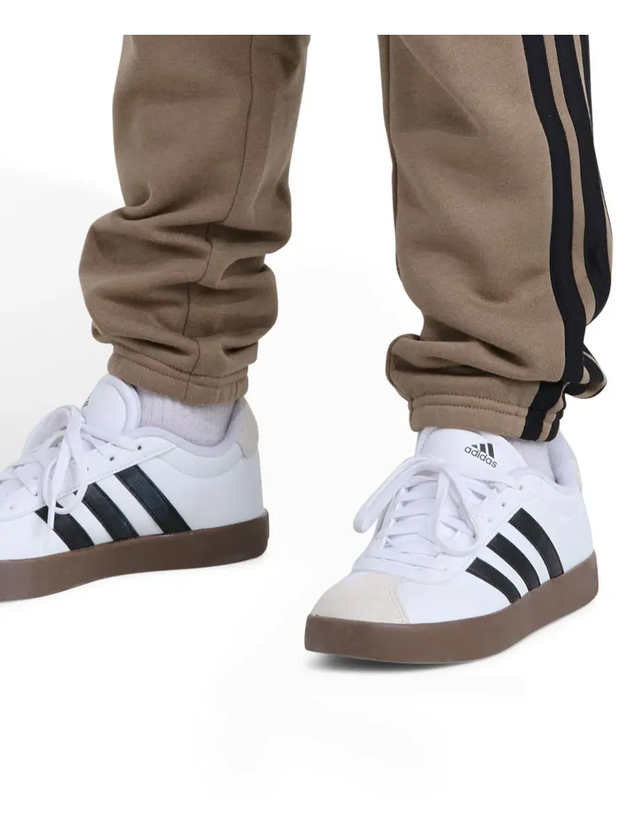 Детские спортивные брюки из футера с манжетами, модель 3-Stripes adidas — изображение 4 из 6, хаки