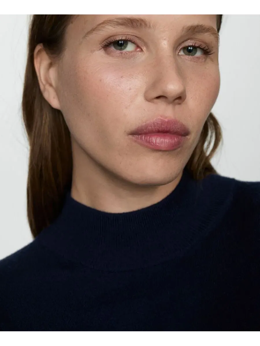 Платье оверсайз с высоким воротником, с разрезом по бокам, модель Round-Neck Knitted MANGO — изображение 4 из 13