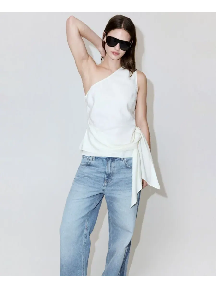Джинсы прямого кроя с низкой посадкой, модель Low-Rise Straight MANGO — изображение 4 из 8, светлый синий