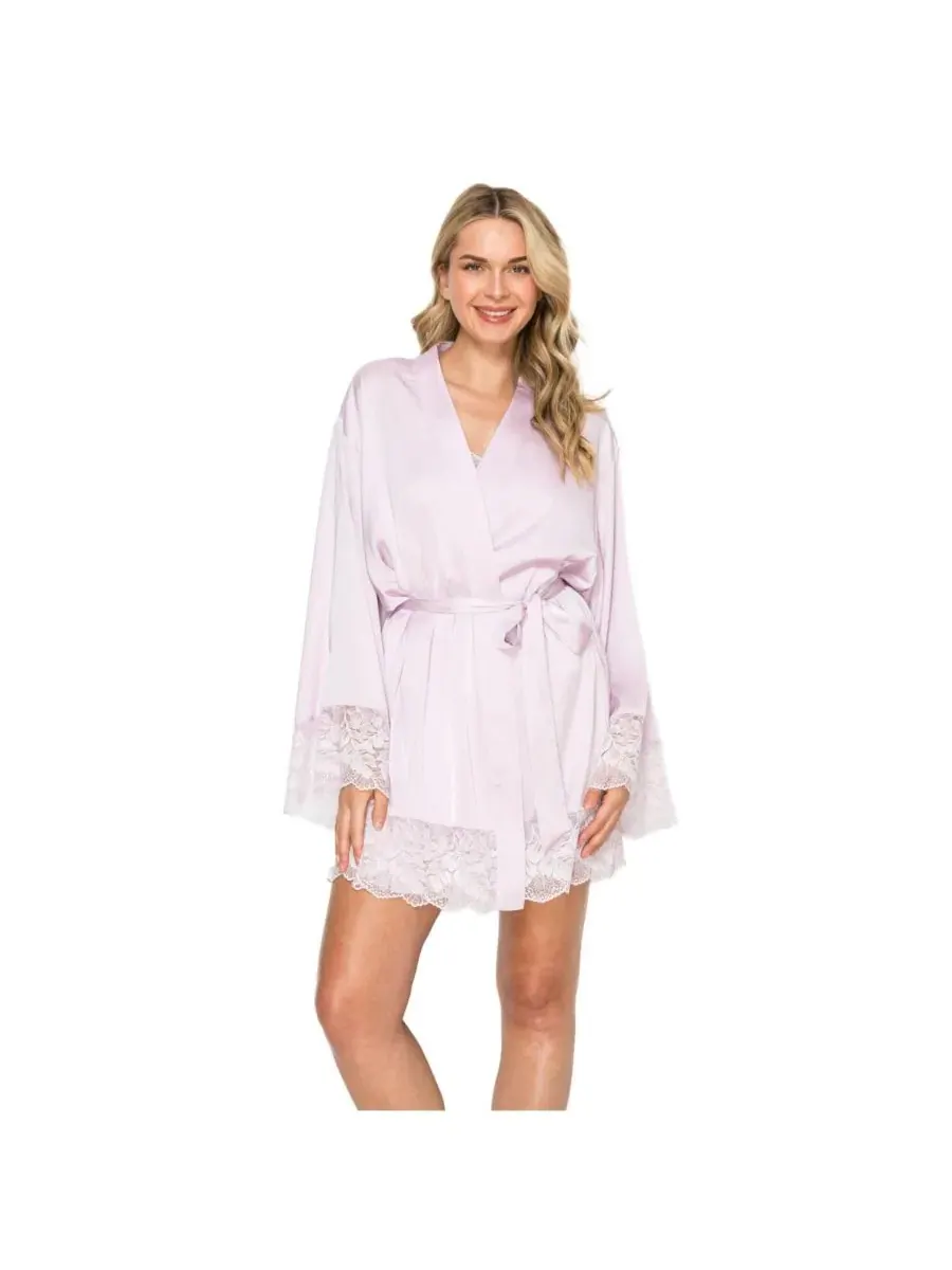 Халат-кимоно из атласа с кружевной отделкой, модель Sparkle-Lace Floral Wrap Robe Badgley Mischka