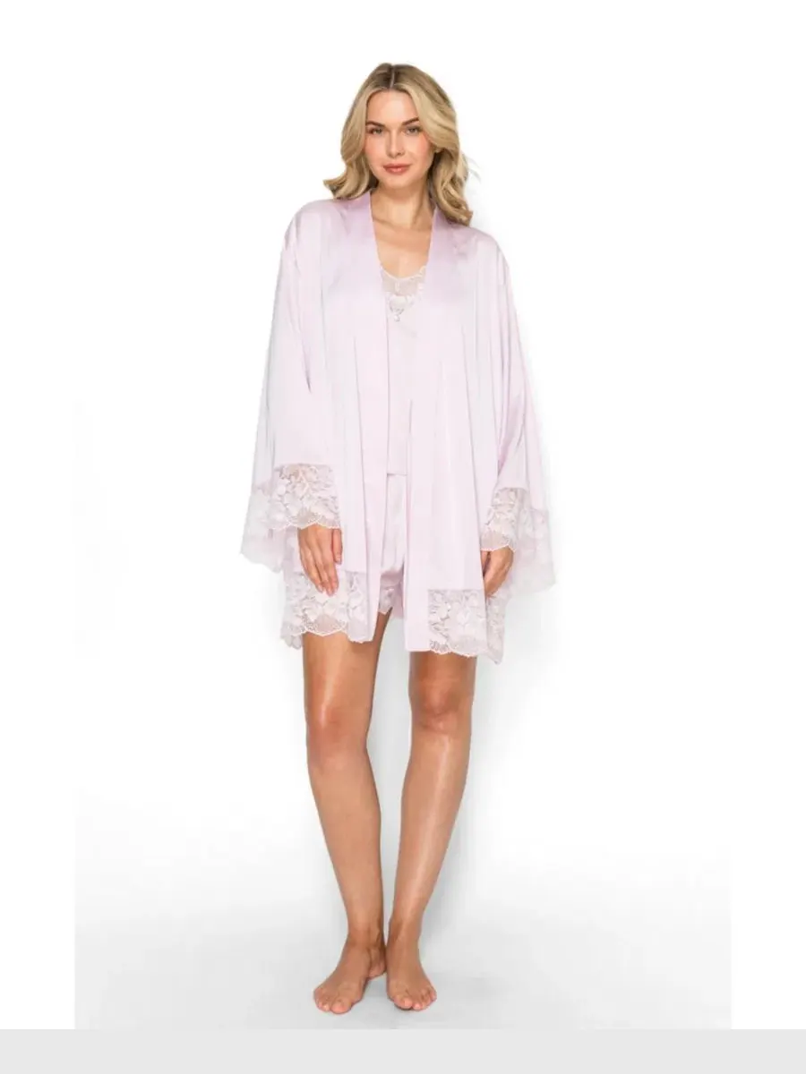 Халат-кимоно из атласа с кружевной отделкой, модель Sparkle-Lace Floral Wrap Robe Badgley Mischka — изображение 2 из 6