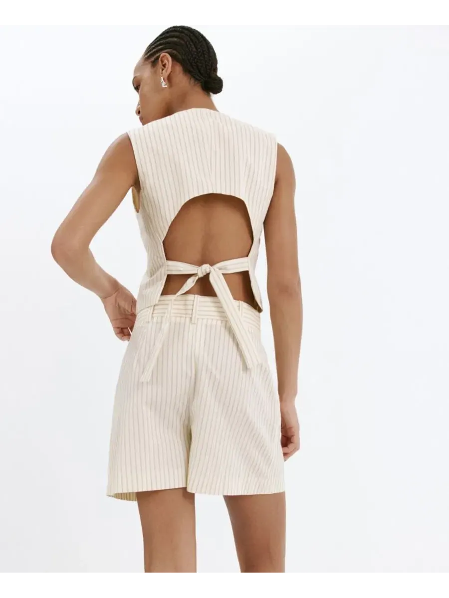 Жилет без рукавов с открытой спиной Pinstripe Open Back Gilet MANGO — изображение 3 из 7, ванильный