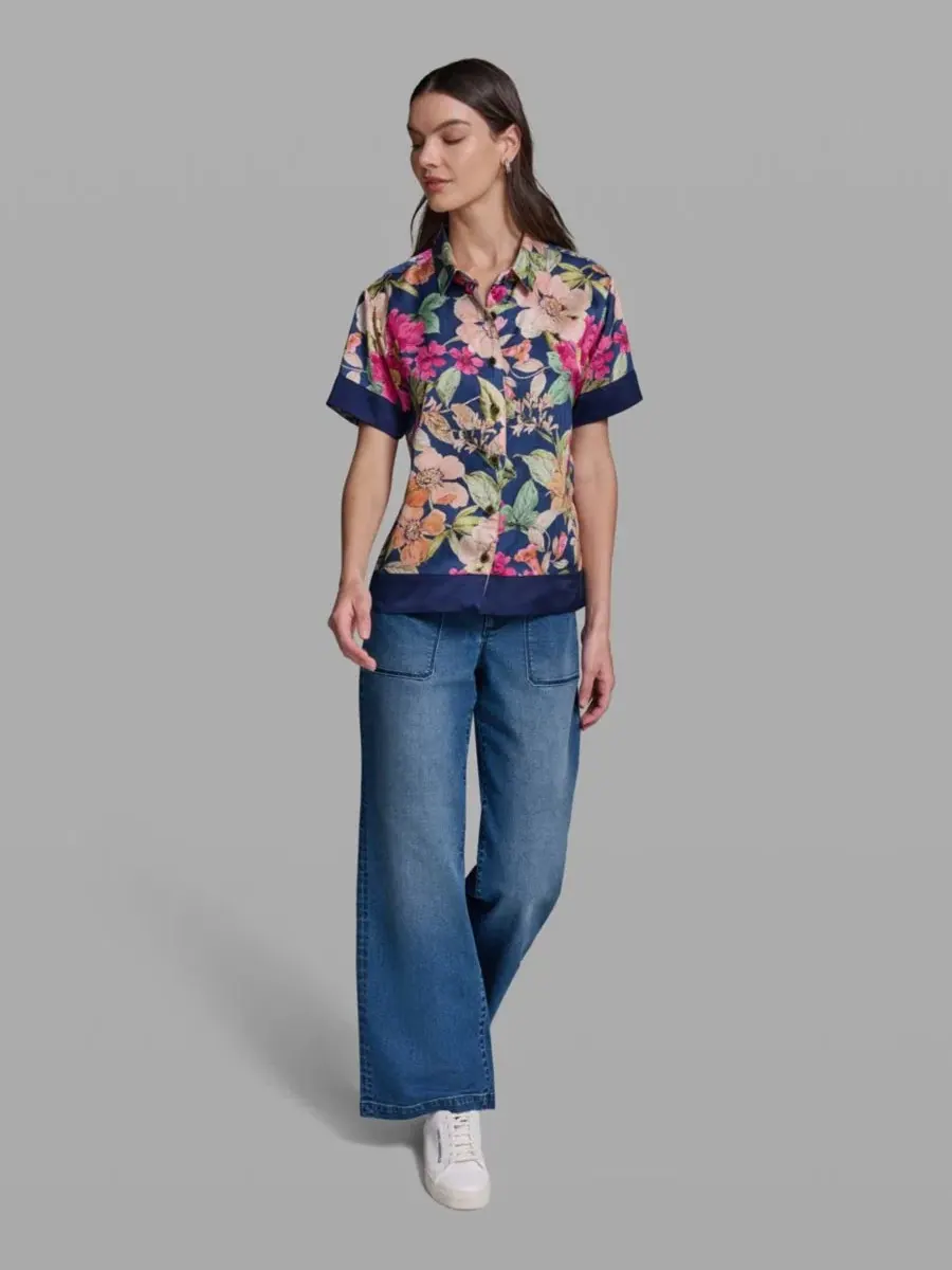Рубашка с коротким рукавом и принтом, модель Camp Shirt KARL LAGERFELD PARIS — изображение 2 из 6, светлый мульти
