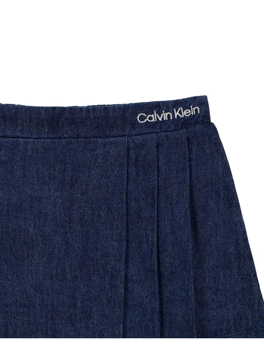 Комплект из топа с длинным рукавом и джинсовой юбки-шорт Calvin Klein — изображение 9 из 10, розовый/синий