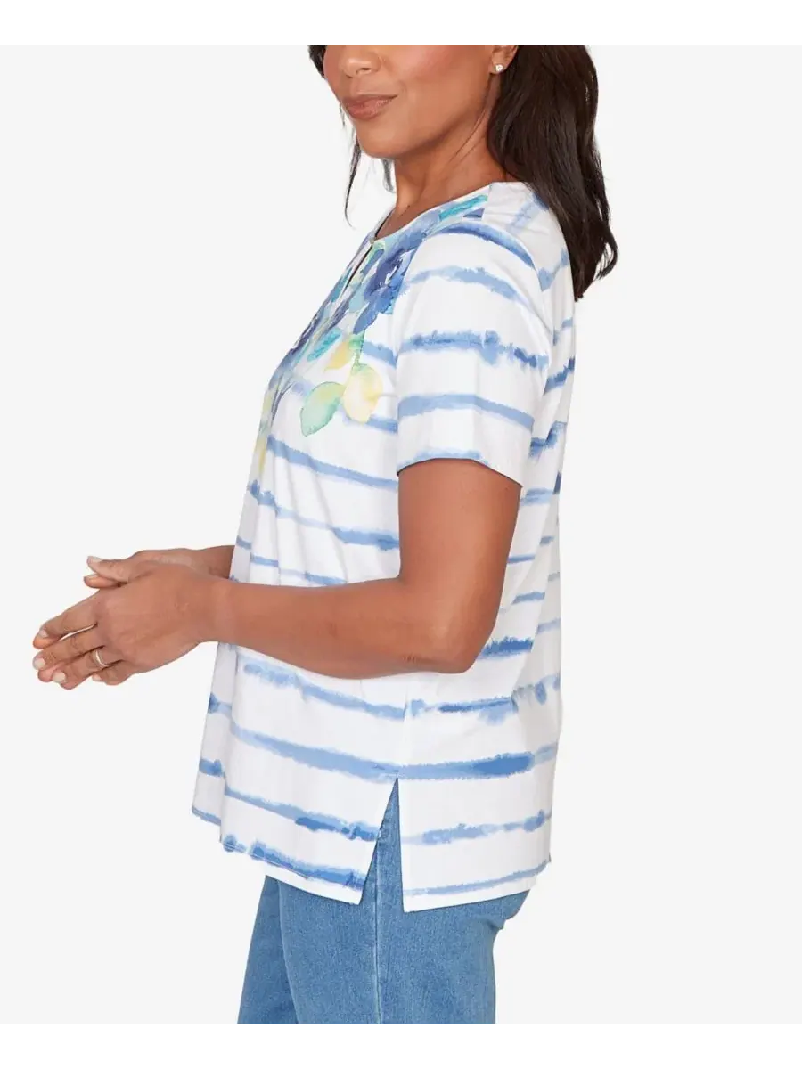 Блузка с принтом, модель Petite Striped Floral Split Neck Top Alfred Dunner — изображение 3 из 5, синий