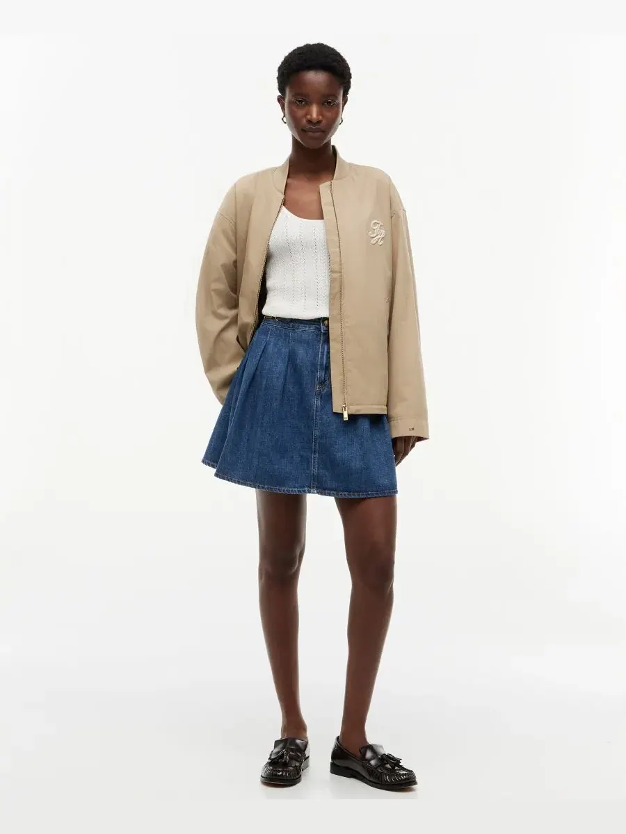 Женская куртка-бомбер хлопковая Tommy Hilfiger — изображение 2 из 4, верблюжий