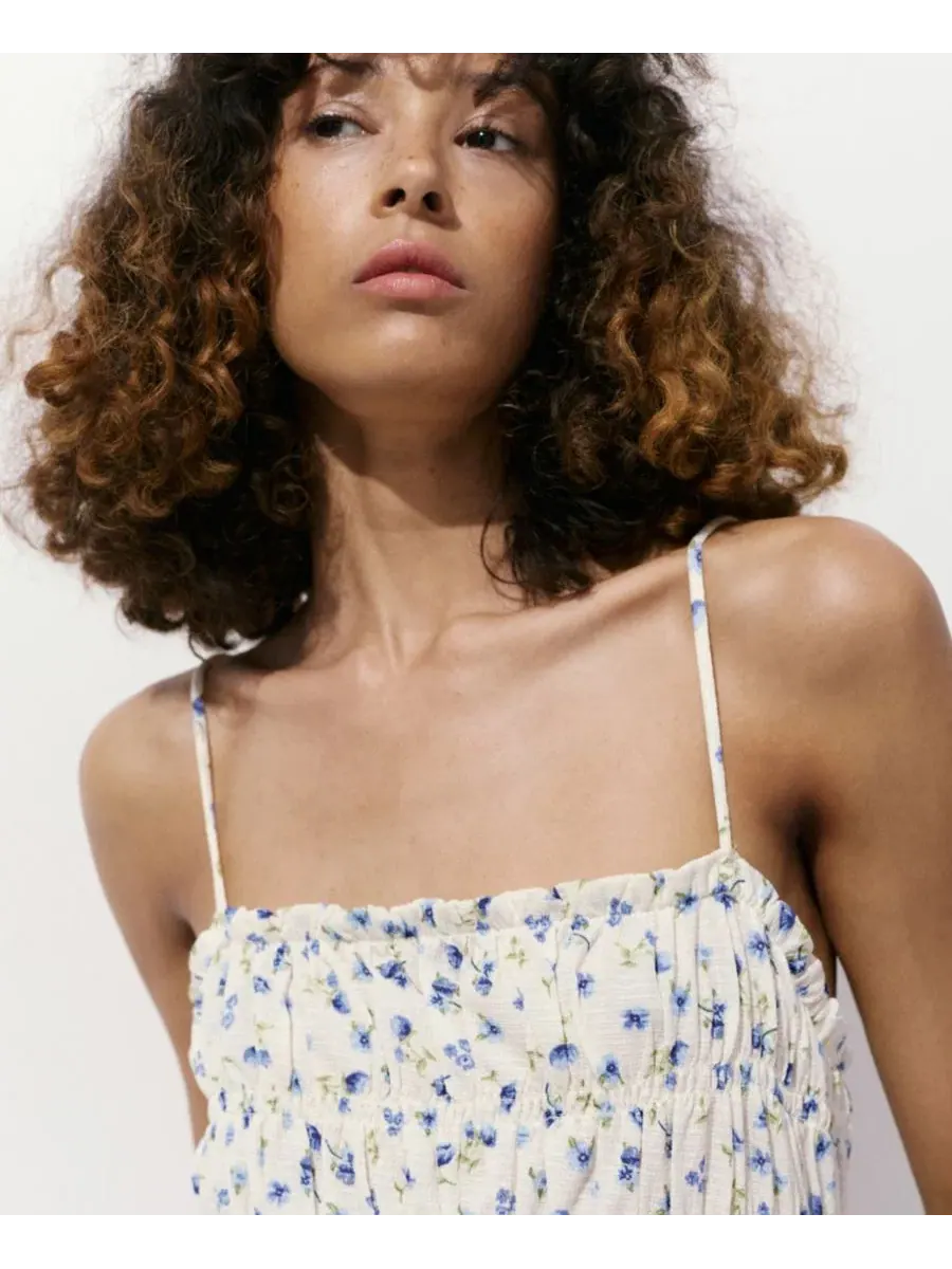 Платье мини с цветочным принтом и сборкой, модель Floral-Print Ruched Square Neck MANGO — изображение 4 из 7, синий