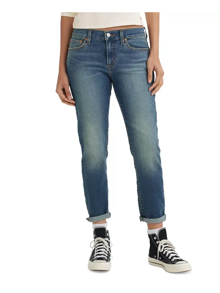 Женские джинсы свободного кроя Boyfriend с зауженными штанинами Levi's