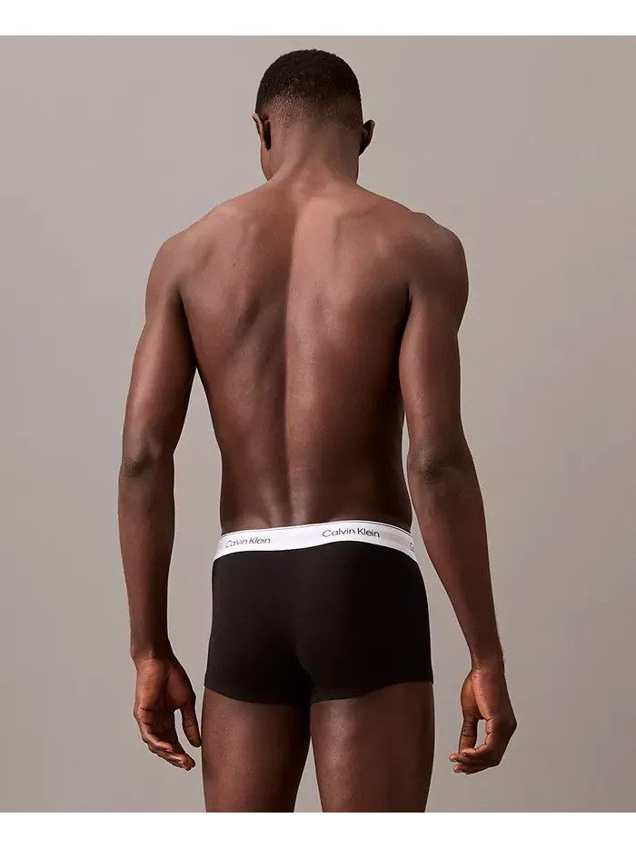 Мужские трусы-боксеры Icon Stretch Low Rise, 3 шт Calvin Klein — изображение 2 из 6, черный