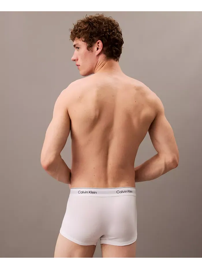 Мужские трусы-боксеры Icon Stretch Low Rise, 3 шт Calvin Klein — изображение 6 из 6, белый