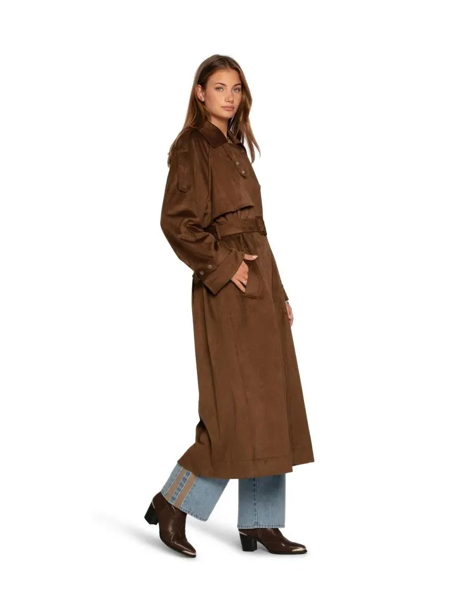Плащ длиной 132 см с поясом Long Lost Lover Soft Maxi Trench Belle & Bloom — изображение 3 из 6, коричневый