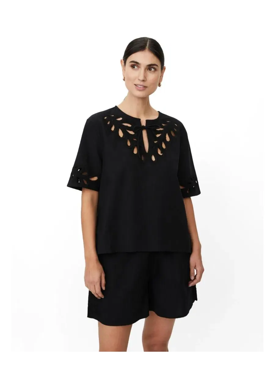 Блуза с завязками, без подкладки, MaDyselle Cutwork Detail Blouse Masai Copenhagen — изображение 1 из 5, черный
