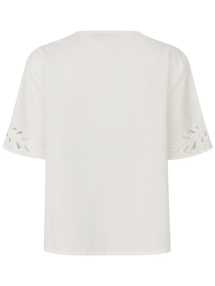 Блуза с завязками и ажурной отделкой MaDyselle Cutwork Detail Blouse Masai Copenhagen — изображение 5 из 6, белый