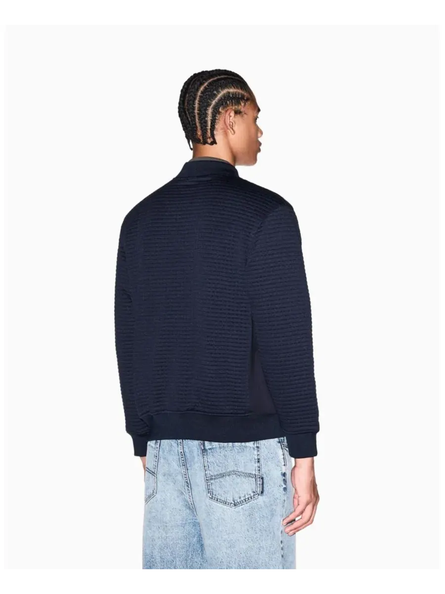 Мужская стеганая фактурная куртка-бомбер A|X Armani Exchange — изображение 3 из 5, глубокий темно-синий