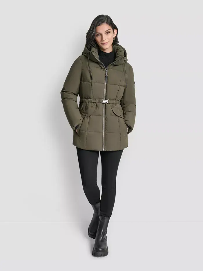 Женское стеганое пальто с капюшоном и поясом DKNY — изображение 5 из 10, лоден