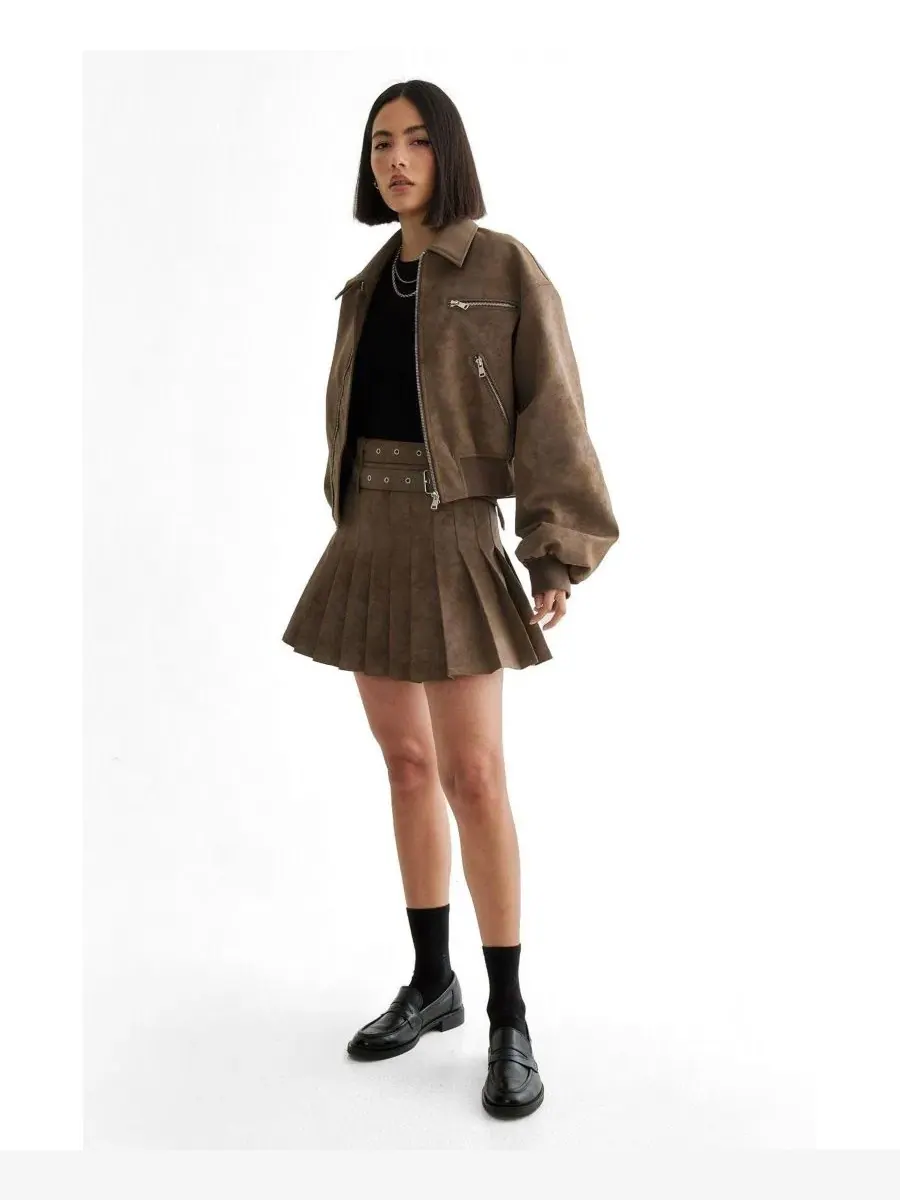 Куртка-бомбер Oversize из искусственной кожи с рукавами-фонариками Nasty Gal — изображение 2 из 4, коричневый