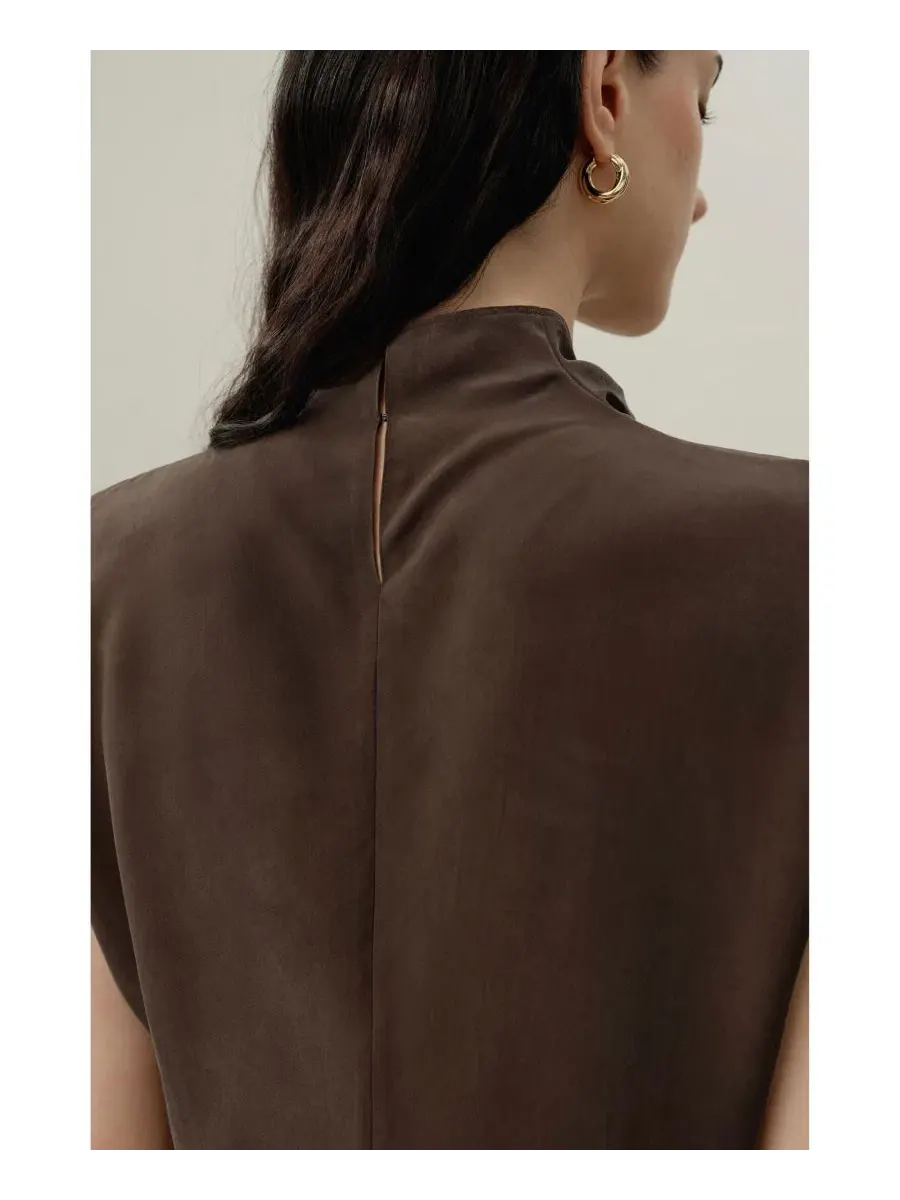 Женский топ без рукавов из шелкового хаботая, модель Silk Suede LILYSILK — изображение 8 из 8, коричневый