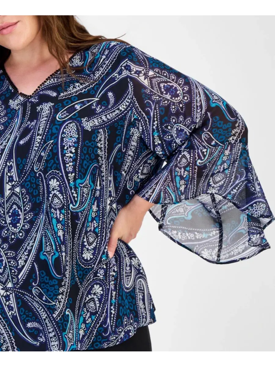 Блуза с V-образным вырезом и рукавами-воланами Plus Size Kasper — изображение 2 из 4, черный мульти