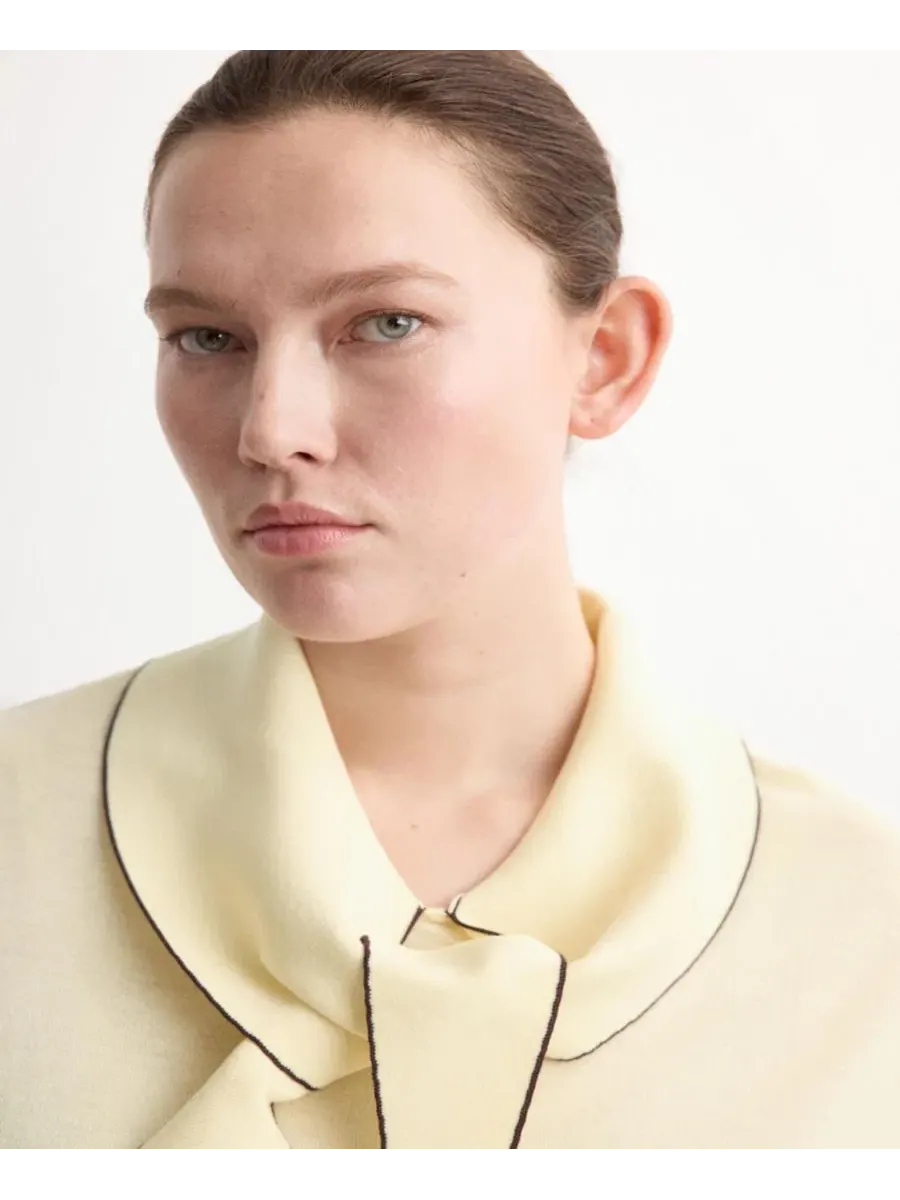 Топ с шарфом-воротником, с коротким рукавом, Handkerchief Detail Knit Top MANGO — изображение 5 из 5, желтый
