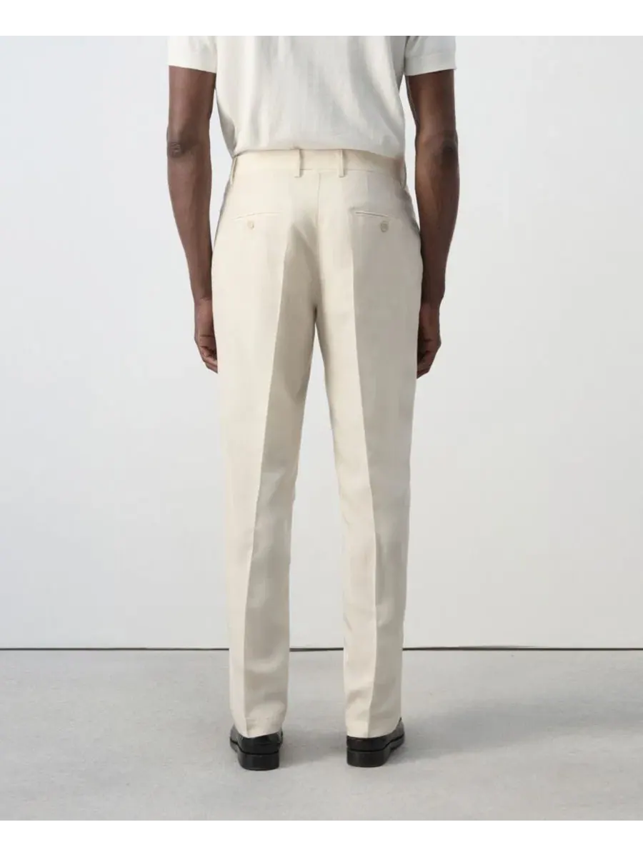Брюки мужские Regular Fit из смеси лиоцелла и льна Mango — изображение 7 из 8, слоновая кость белый
