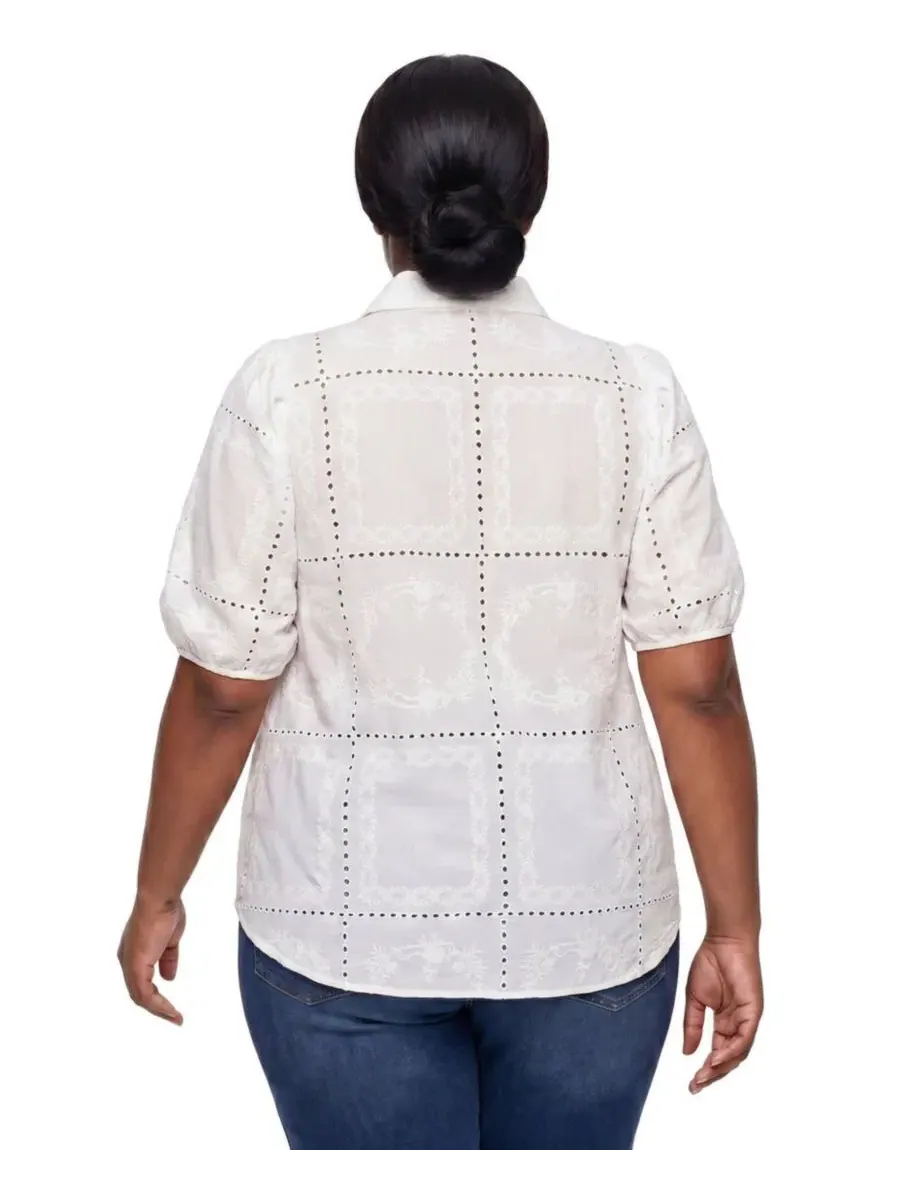 Блузка с длинным рукавом Belle Isle Eyelet Button Down Shirt Torrid — изображение 3 из 3, яркий белый