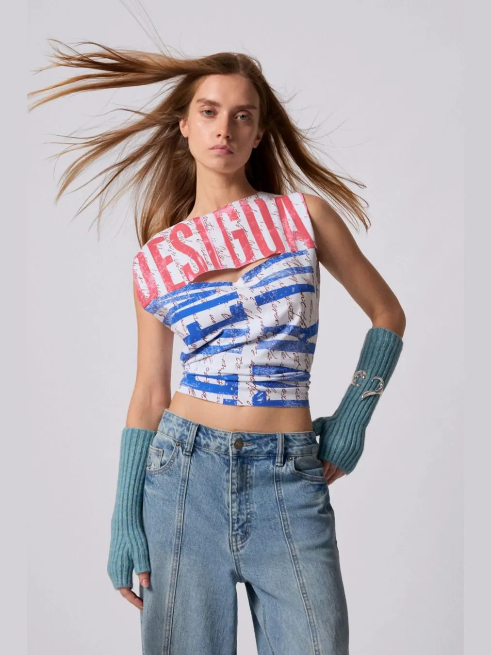 Женские прямые джинсы с эффектом выворота Desigual — изображение 4 из 6, светлый синий
