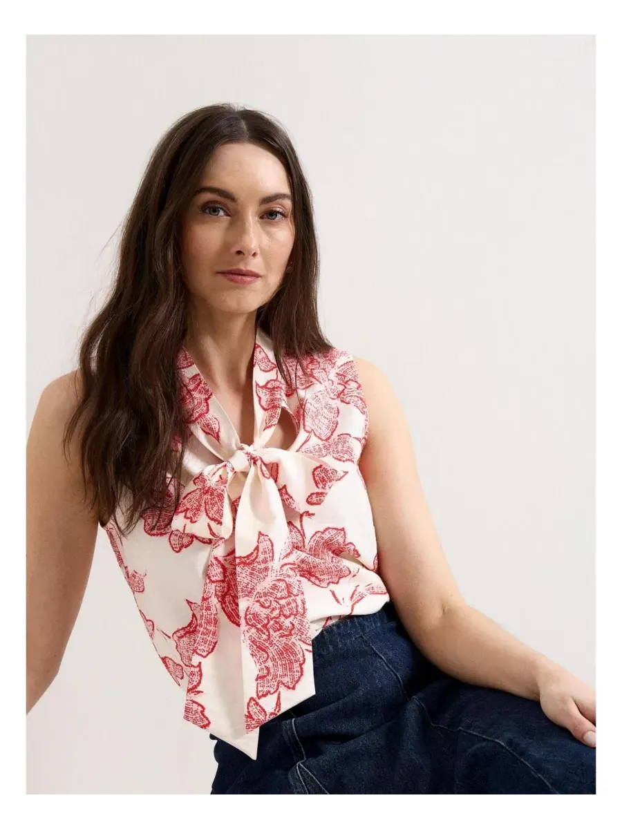 Блузка с завязками на шее Junie Tie Neck Sleeveless Blouse Phase Eight — изображение 7 из 8, красный